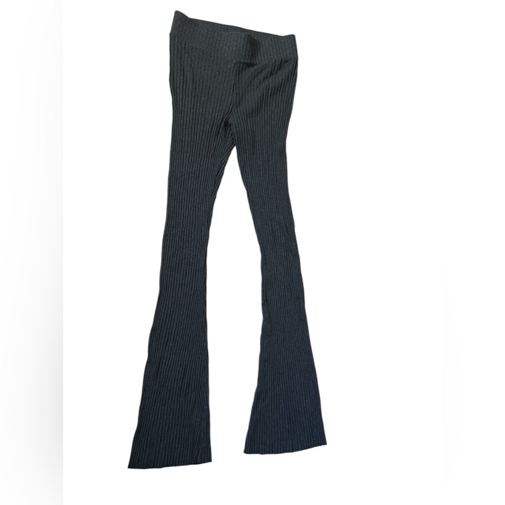 Cale grey ribbed flare leggings